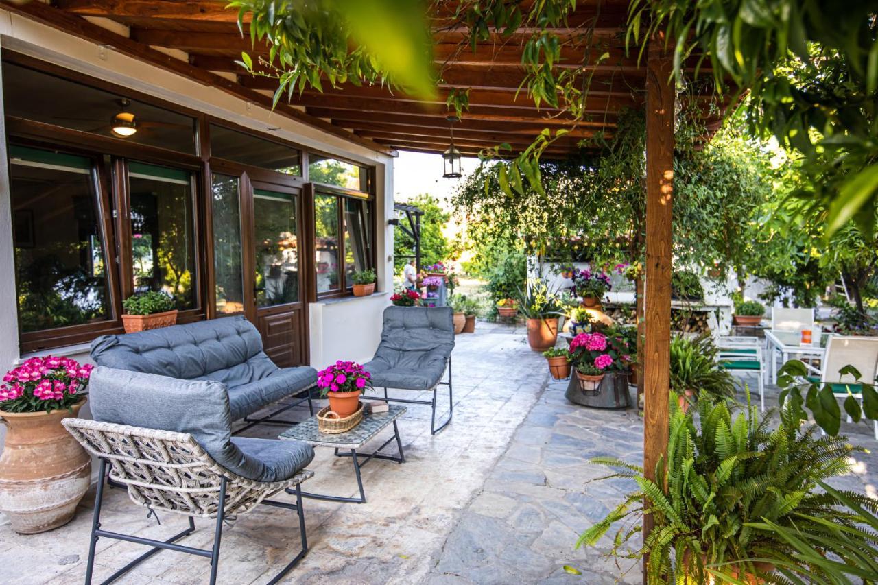 The Village House Vólos Extérieur photo